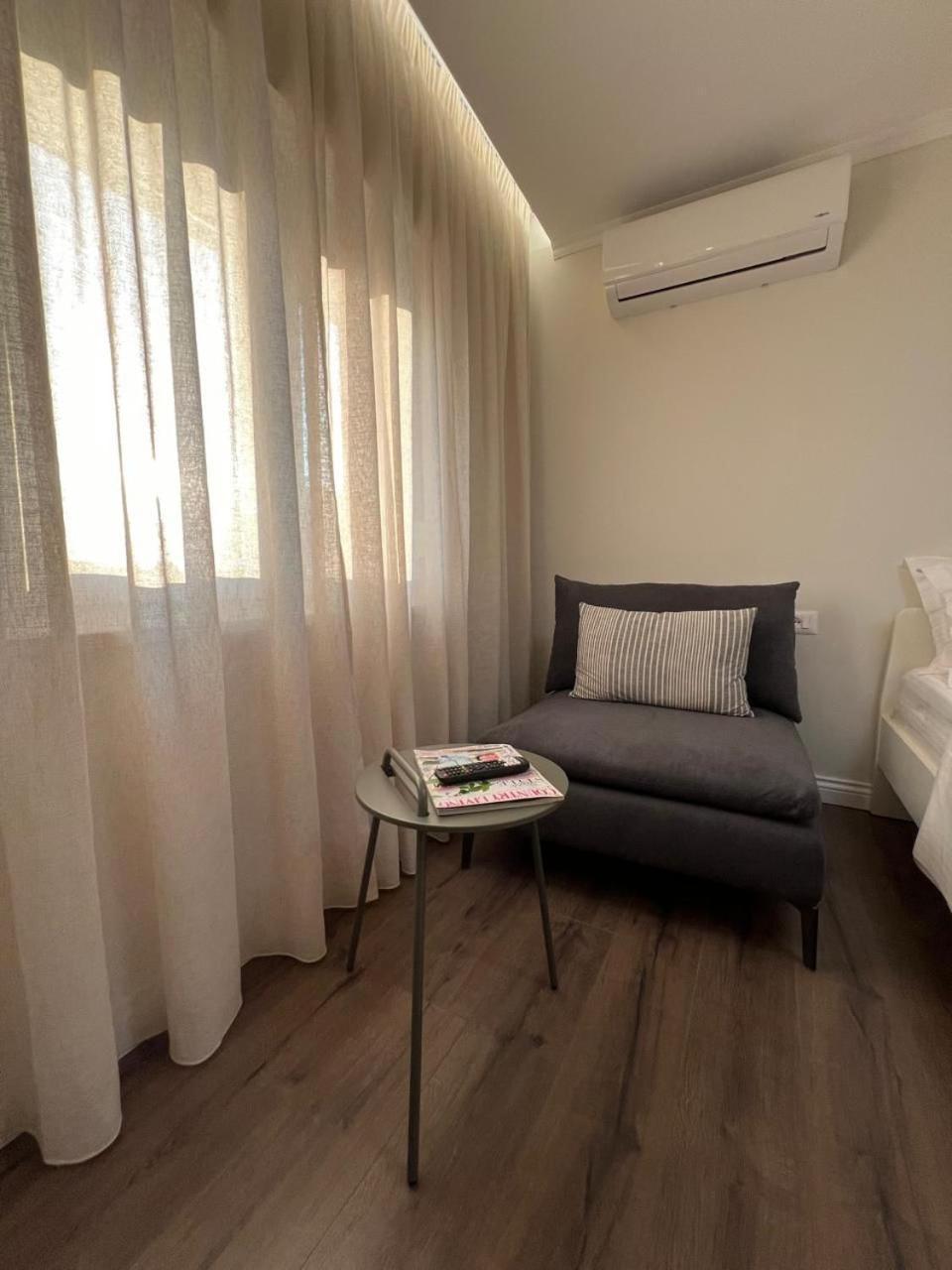 Anna's Blloku Apartment