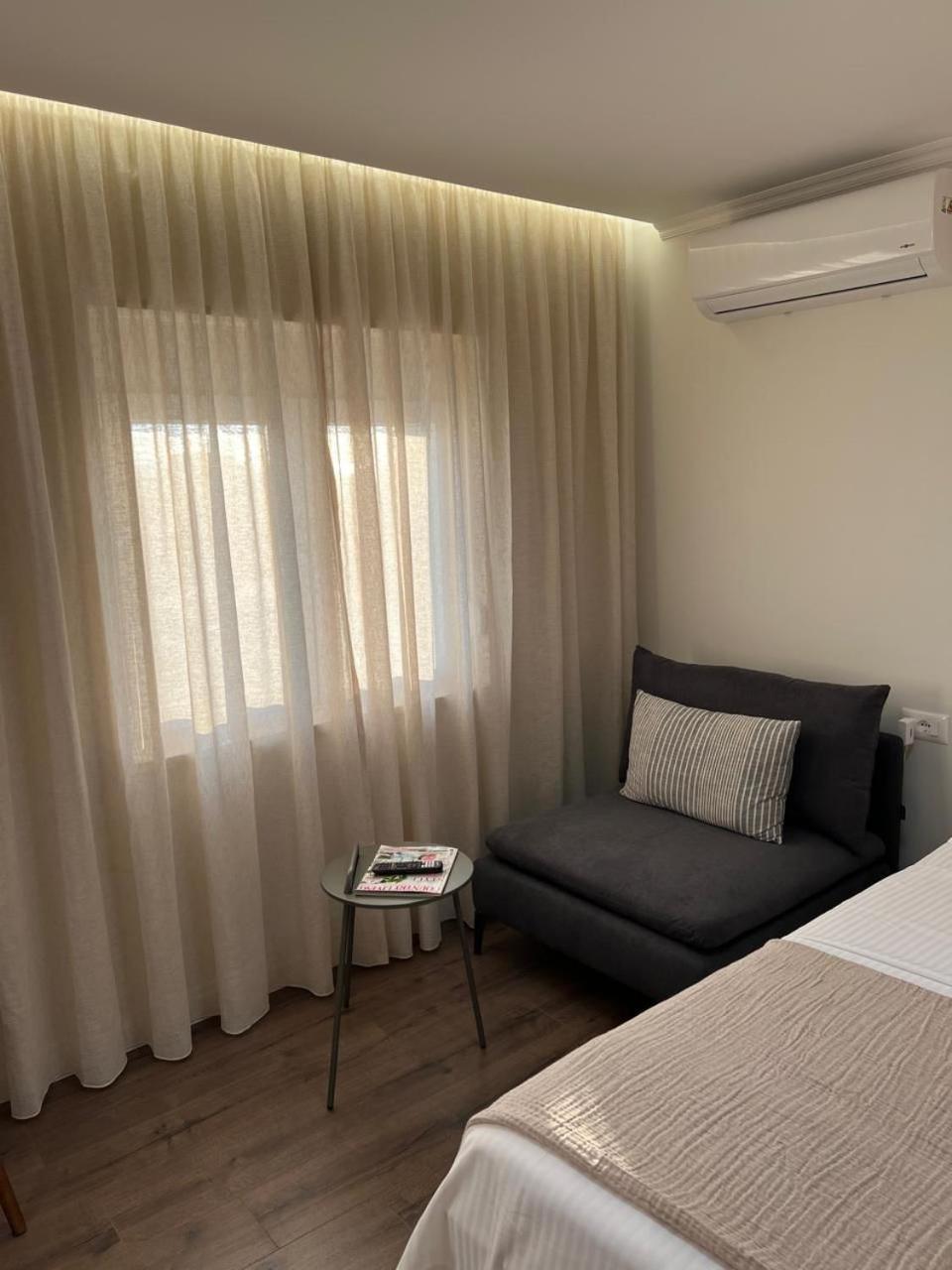 Anna's Blloku Apartment *